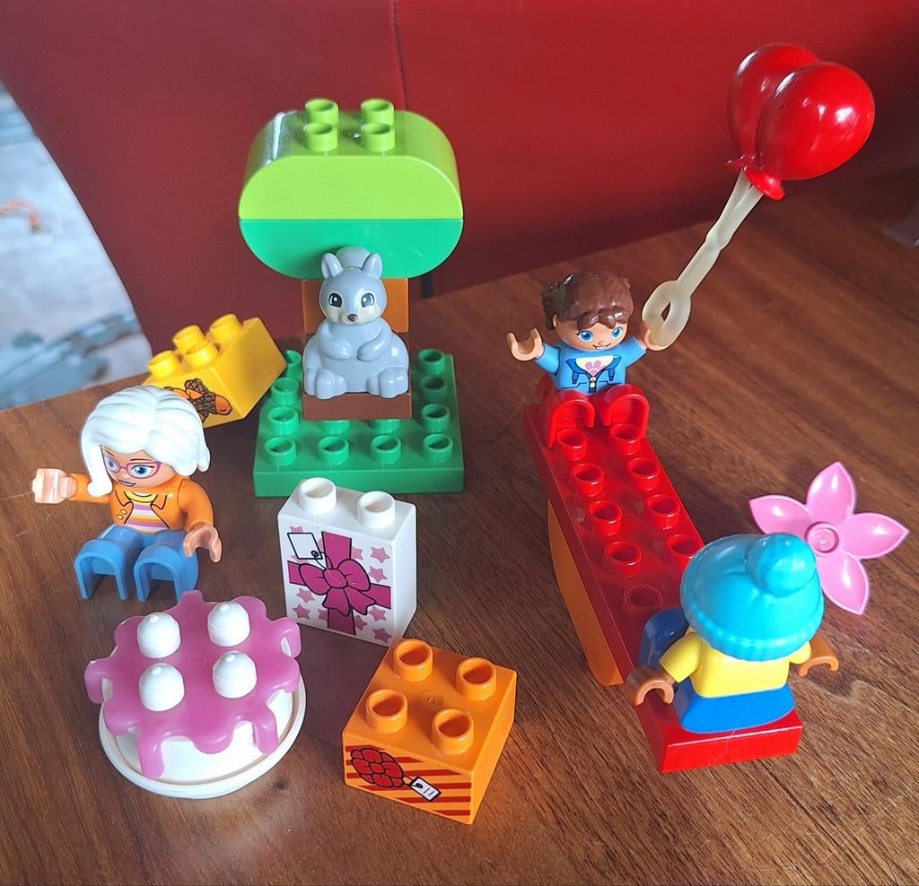 LEGO Duplo verjaardagspicknick (set 10832), Kinderen en Baby's, Speelgoed | Duplo en Lego, Ophalen, Inclusief minifiguren, Gebruikt