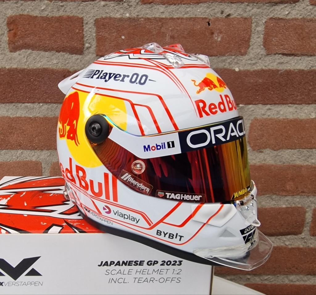 Max Verstappen. helm 1:2. Japanse GP 2023 + Updates., Verzamelen, Ophalen of Verzenden, Zo goed als nieuw, Formule 1