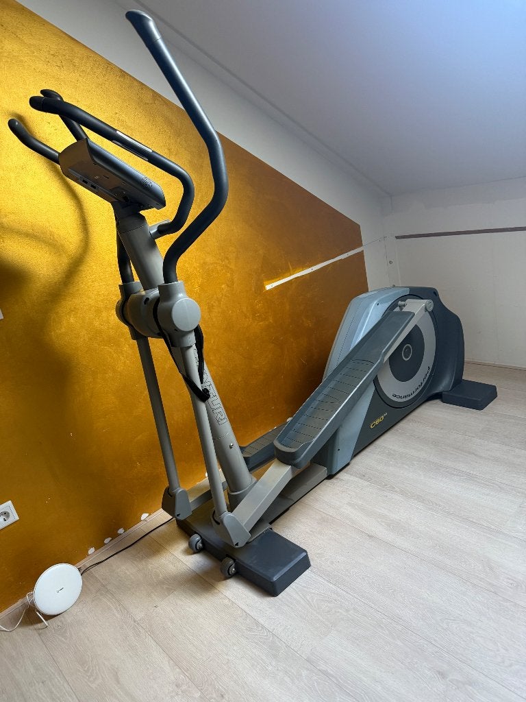 Stabiele Crosstrainer met Programma en Hartcontrole, Sport en Fitness, Ophalen, Gebruikt, Benen, Crosstrainer