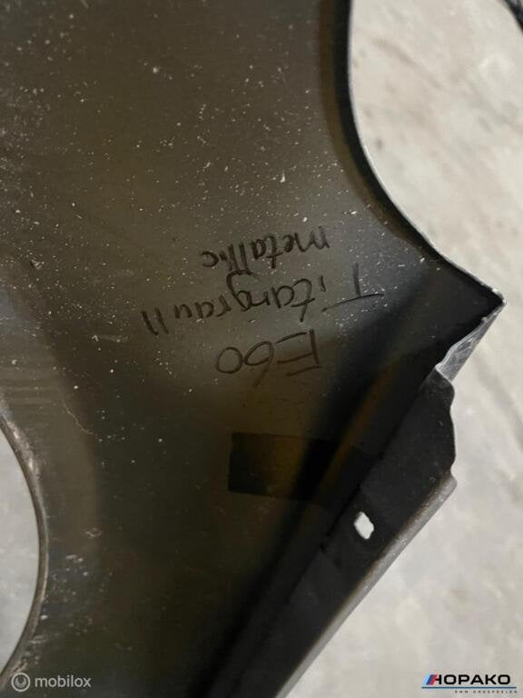 Voorscherm rechts BMW 5 serie E60 E61 - Titangrau 2 II A36, Auto-onderdelen, Gebruikt, Einsteinlaan 5 rijswijk, Bmw, Ophalen of Verzenden