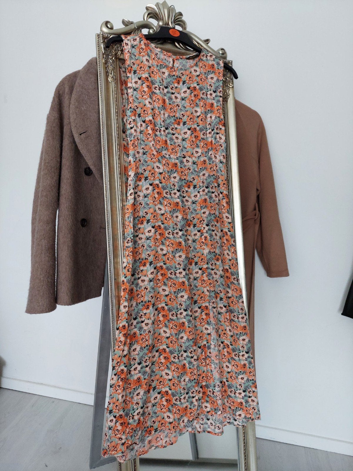 Oranje turquoise groene midi jurk met bloemenprint maat 36, Verzenden, Oranje, Zo goed als nieuw, Maat 36 (S)