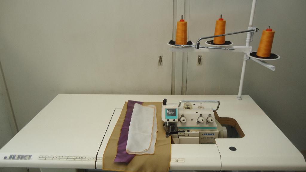 Industrie  Naaimachine Juki 3 draads Babylock, Hobby en Vrije tijd, Overige merken, Gebruikt, Ophalen of Verzenden, Naaimachine