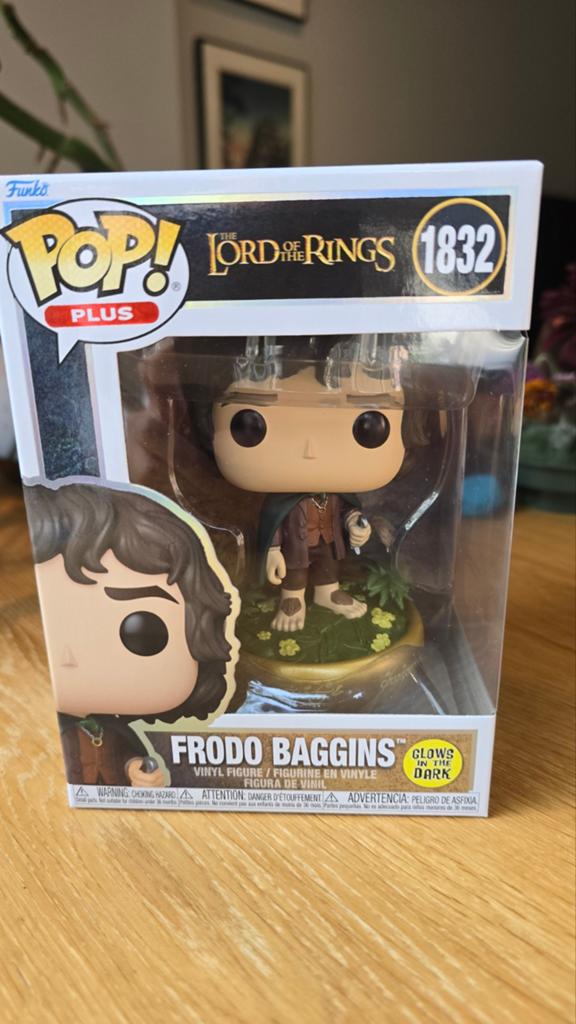Funko Pop! Lord of the Rings Frodo Baggins GITD #1832, Ophalen of Verzenden, Nieuw, Actiefiguurtje