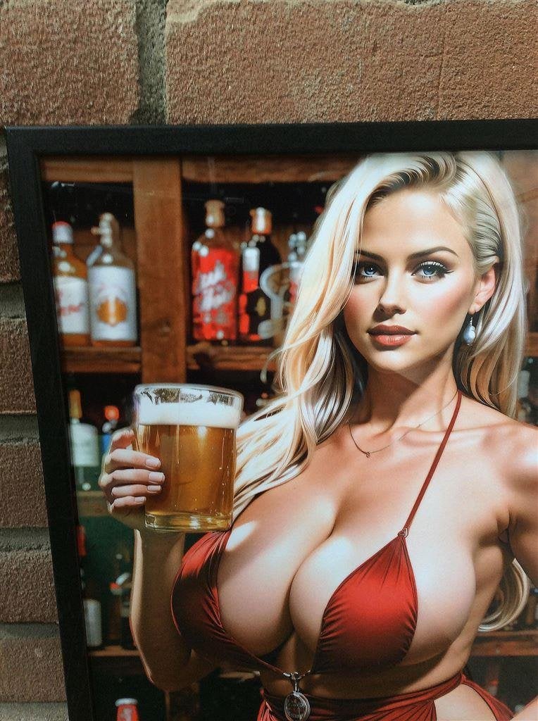 Poster in Frame Sexy Bier Pin up keet mancave bar pub cafe |, Verzenden, Nieuw, A1 t/m A3, Film en Tv
