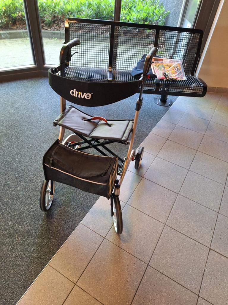 Foto 10 van Rollator lichtgewicht drive/nitro lees beschrijving NWST