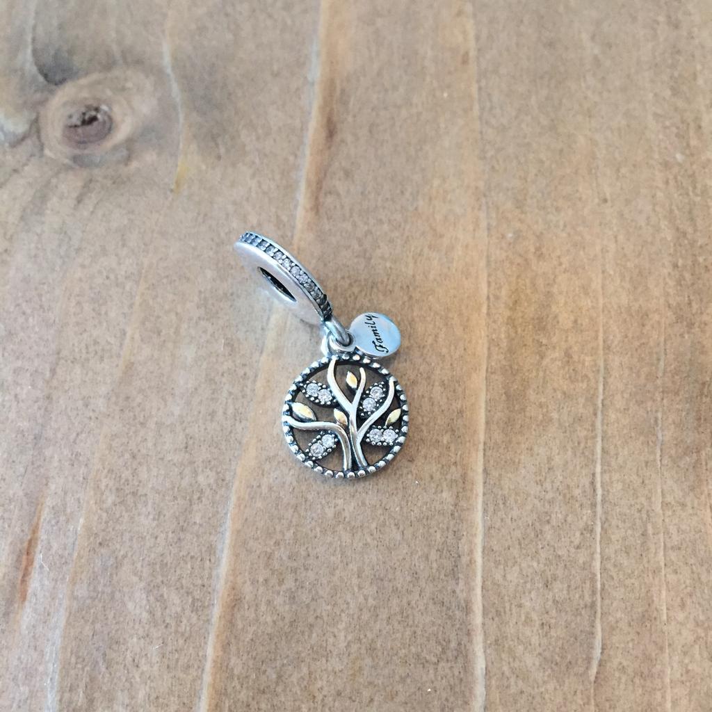 Familie levensboom bedeltje zilveren 925 stempel Pandora, Ophalen of Verzenden, Zo goed als nieuw, Zilver
