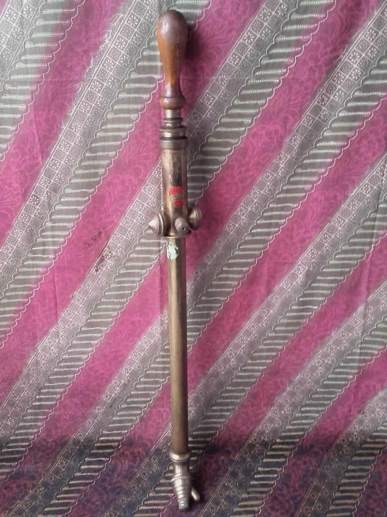 Mooie oude spuit uit Engeland van koper en hout 70 cm., Ophalen of Verzenden