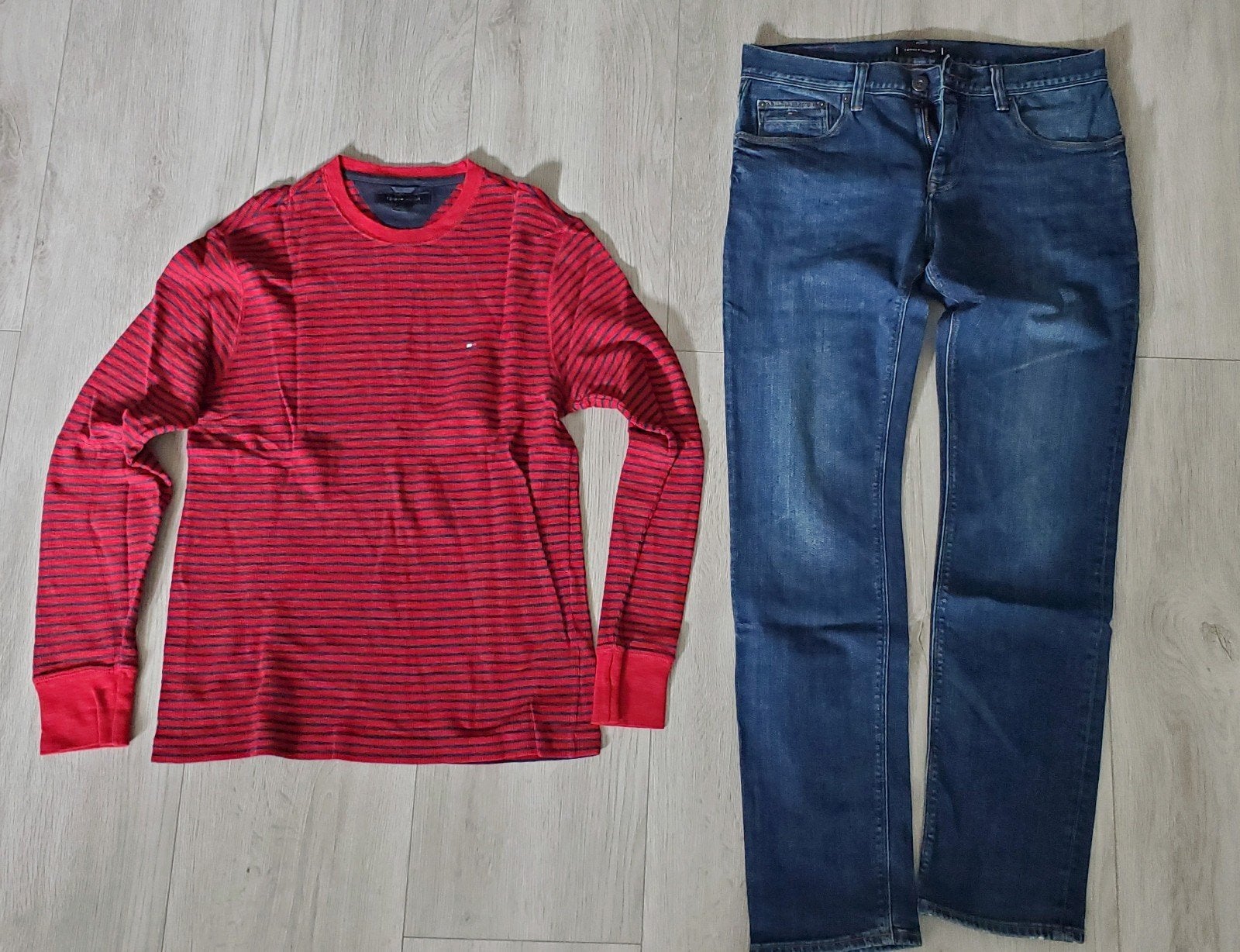 ZGAN Tommy spijkerbroek W32 L32 en sweater M, Kleding | Heren, Spijkerbroeken en Jeans, Ophalen, Blauw, Tommy Hilfiger, W32 (confectie 46) of kleiner