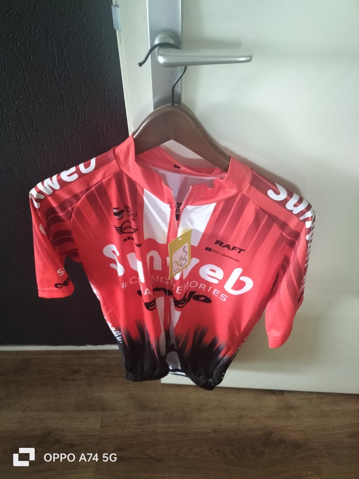 Nieuw Sunweb wielershirt maat XXL, Fietsen en Brommers, Fietsaccessoires | Fietskleding, Ophalen of Verzenden, Bovenkleding, Heren