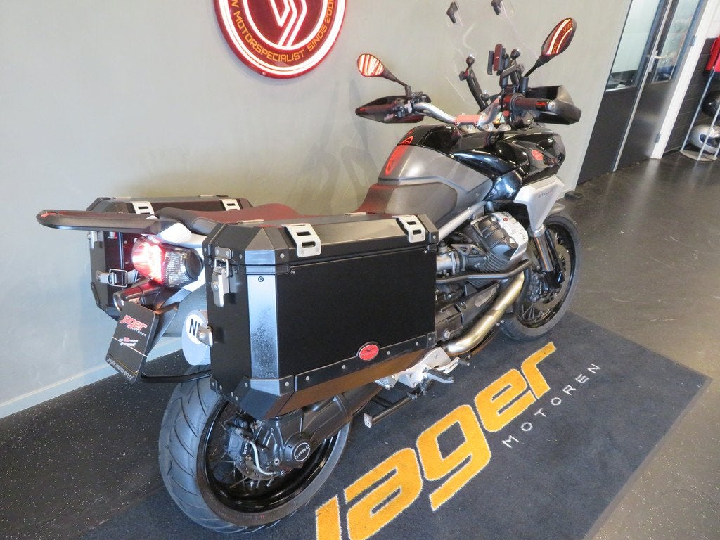 Moto Guzzi STELVIO 1200 8V ABS KOFFERS (bj 2010), Motoren, Bedrijf, Toermotor
