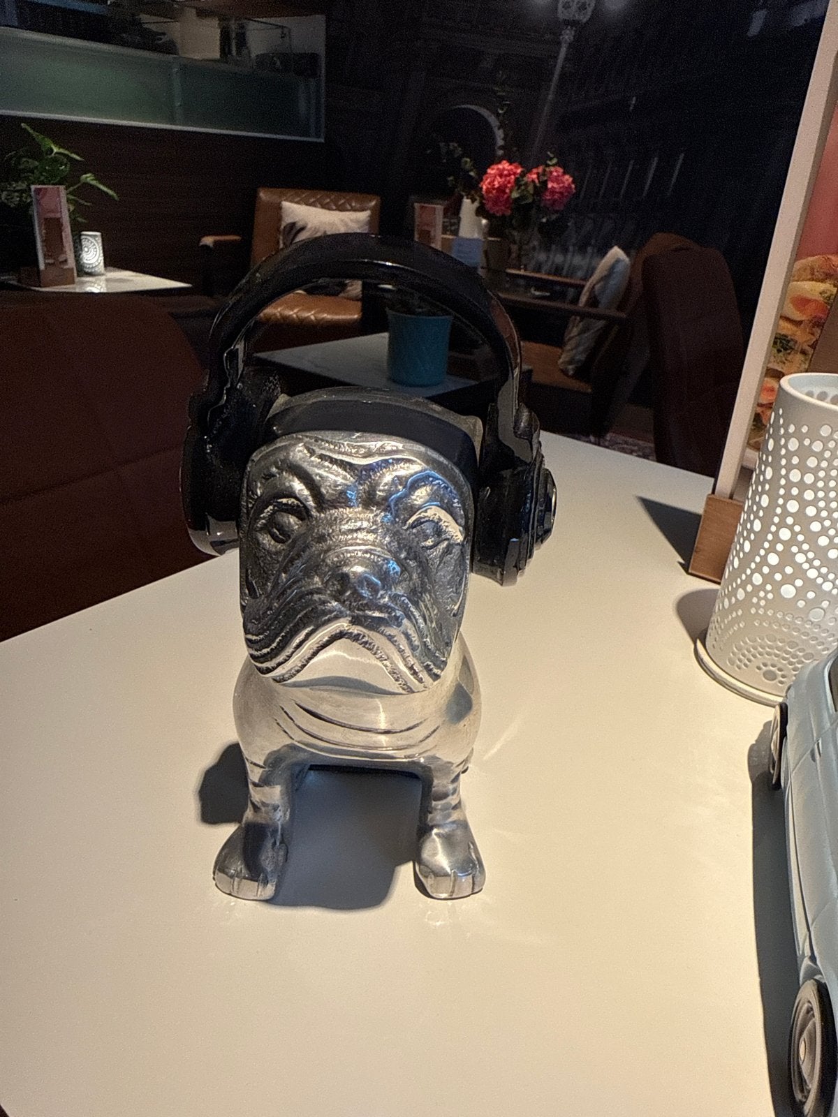 Zilveren Bulldog met Koptelefoon Decoratiebeeld, Ophalen of Verzenden, Zo goed als nieuw, Zilver, Metaal