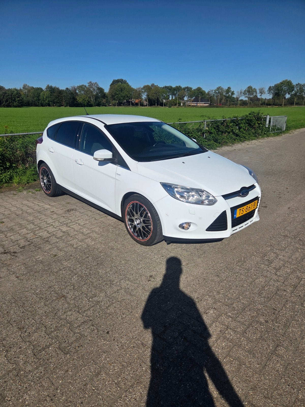 Ford Focus 1.0 Ecoboost 92KW 5D 2013 Wit, Auto's, Zwart, 635 kg, Wit, Handgeschakeld
