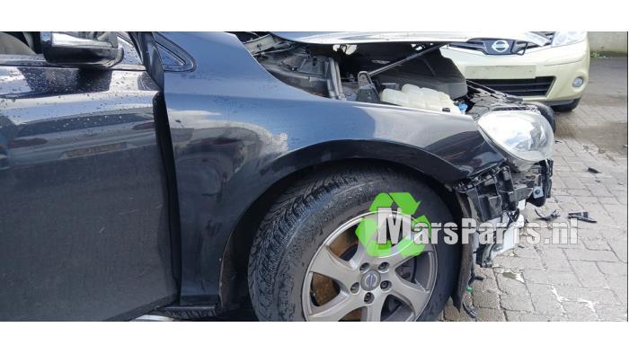 Scherm rechts-voor van een Volvo V40 (45200), Gebruikt, -, -, Ophalen of Verzenden