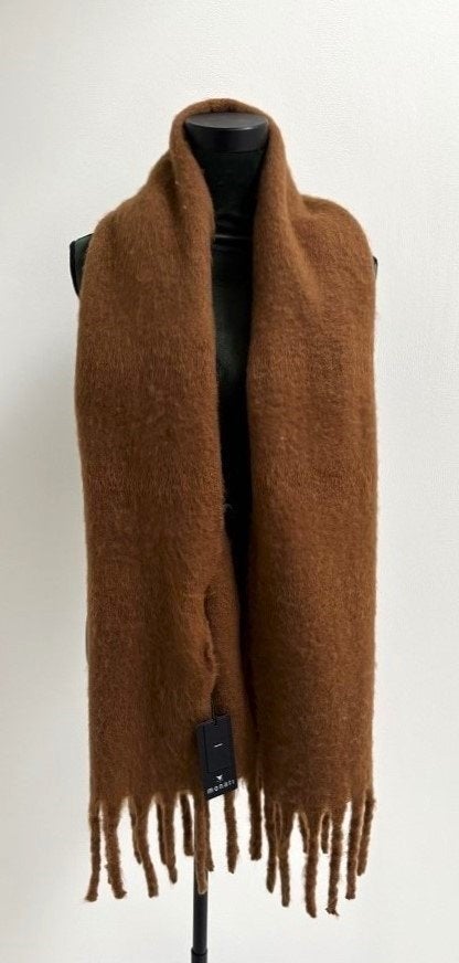 SPLINTERNIEUW! Monari sjaal met franjes cognac 180 x 40 cm, Kleding | Dames, Mutsen, Sjaals en Handschoenen, Maat 38/40 (M), Nieuw