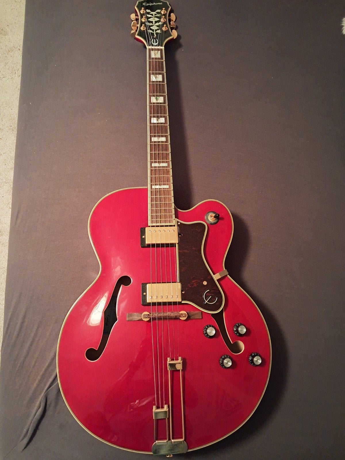 Epiphone Broadway Wine Red 2023, Muziek en Instrumenten, Ophalen of Verzenden, Zo goed als nieuw, Hollow body, Epiphone