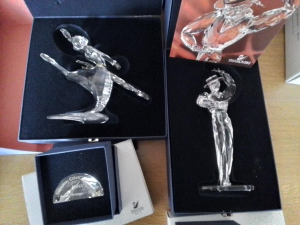 Swarovski jaarstukken, Ophalen, Figuurtje