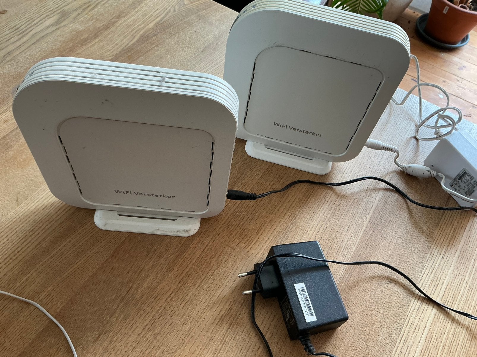 2x wifi versterker, Ophalen of Verzenden, Gebruikt