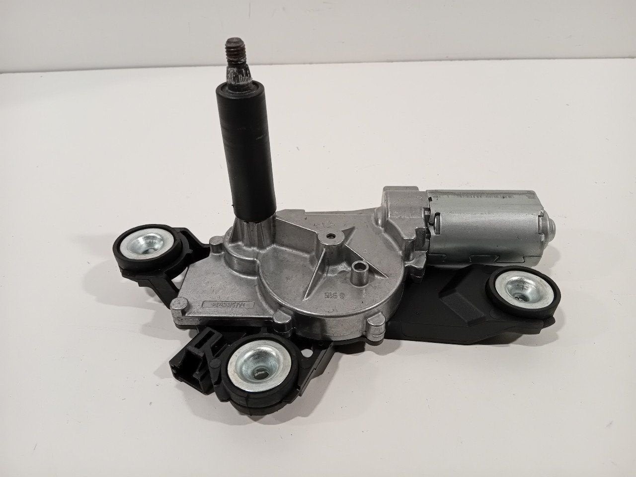 Ruitenwissermotor achter Volvo V40, Onderdelen@venauto.nl, Van der Ven Autorecycling B.V., Gebruikt, Ettenseweg 76, 4706 PB Roosendaal, The Netherlands