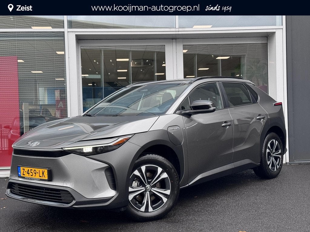 Toyota bZ4X Active 71 kWh 17% BIJTELLING | Navigatie | Parke, Auto's, Toyota, Stof, Gebruikt, 71 kWh, Origineel Nederlands
