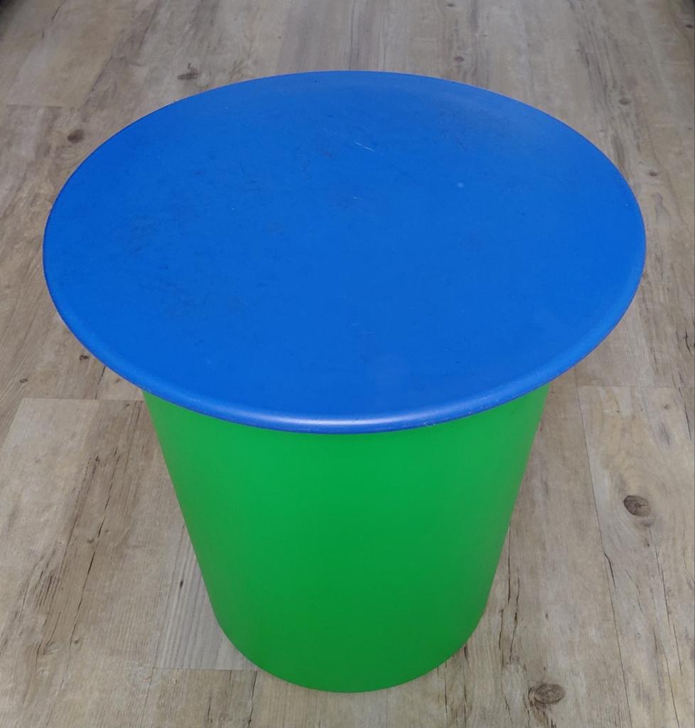 Ikea kindertafeltje / opbergton, Ophalen, Gebruikt