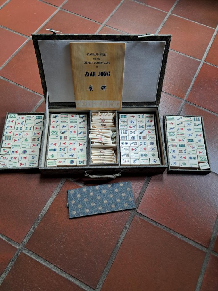 Unieke Superluxe Mahjong Set in Prachtige Opbergdoos, Hobby en Vrije tijd, Gezelschapsspellen | Bordspellen, Drie of vier spelers
