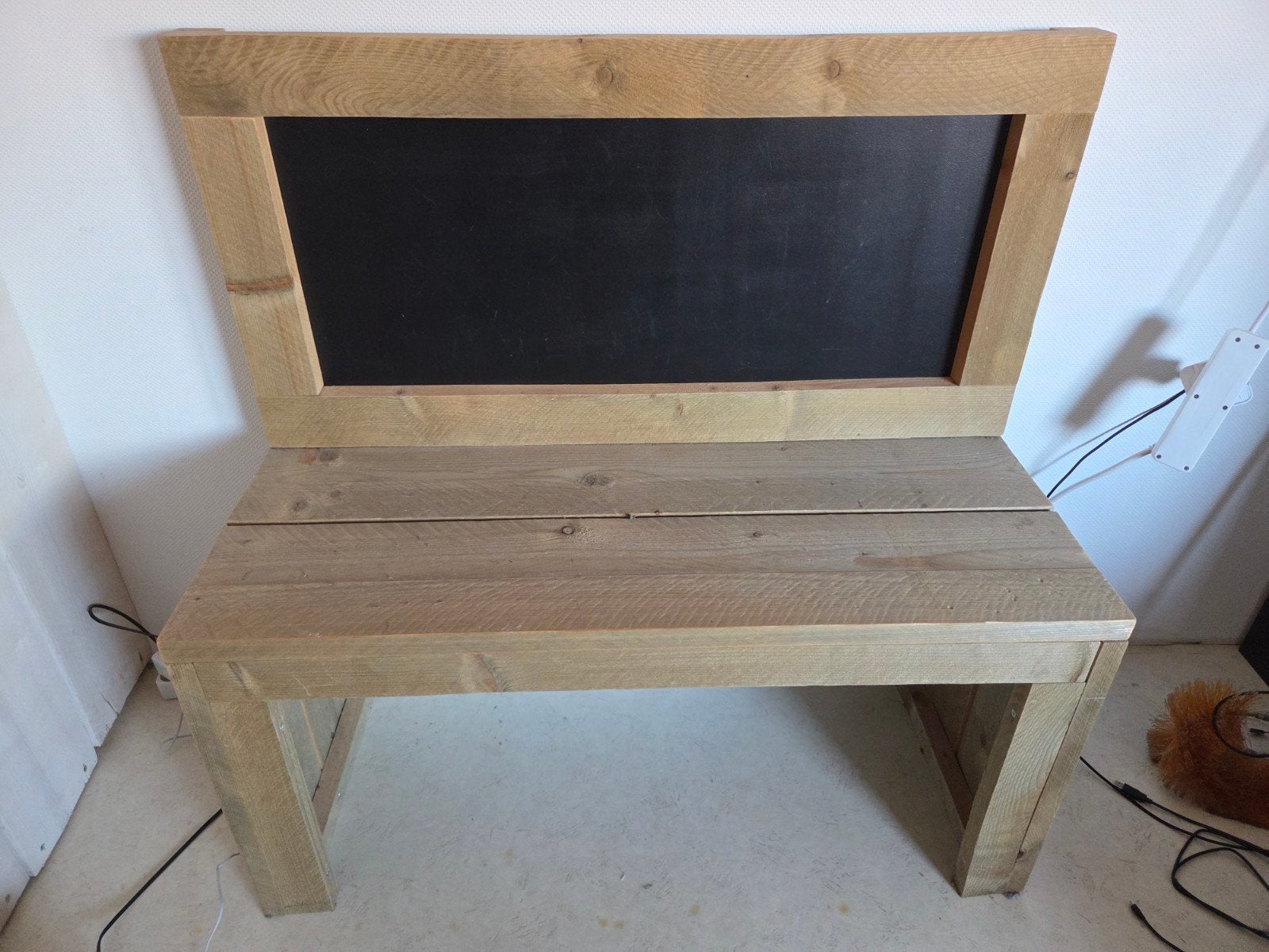Kinderbureau met krijtbord - Hout, Ophalen, Zo goed als nieuw, Overige typen