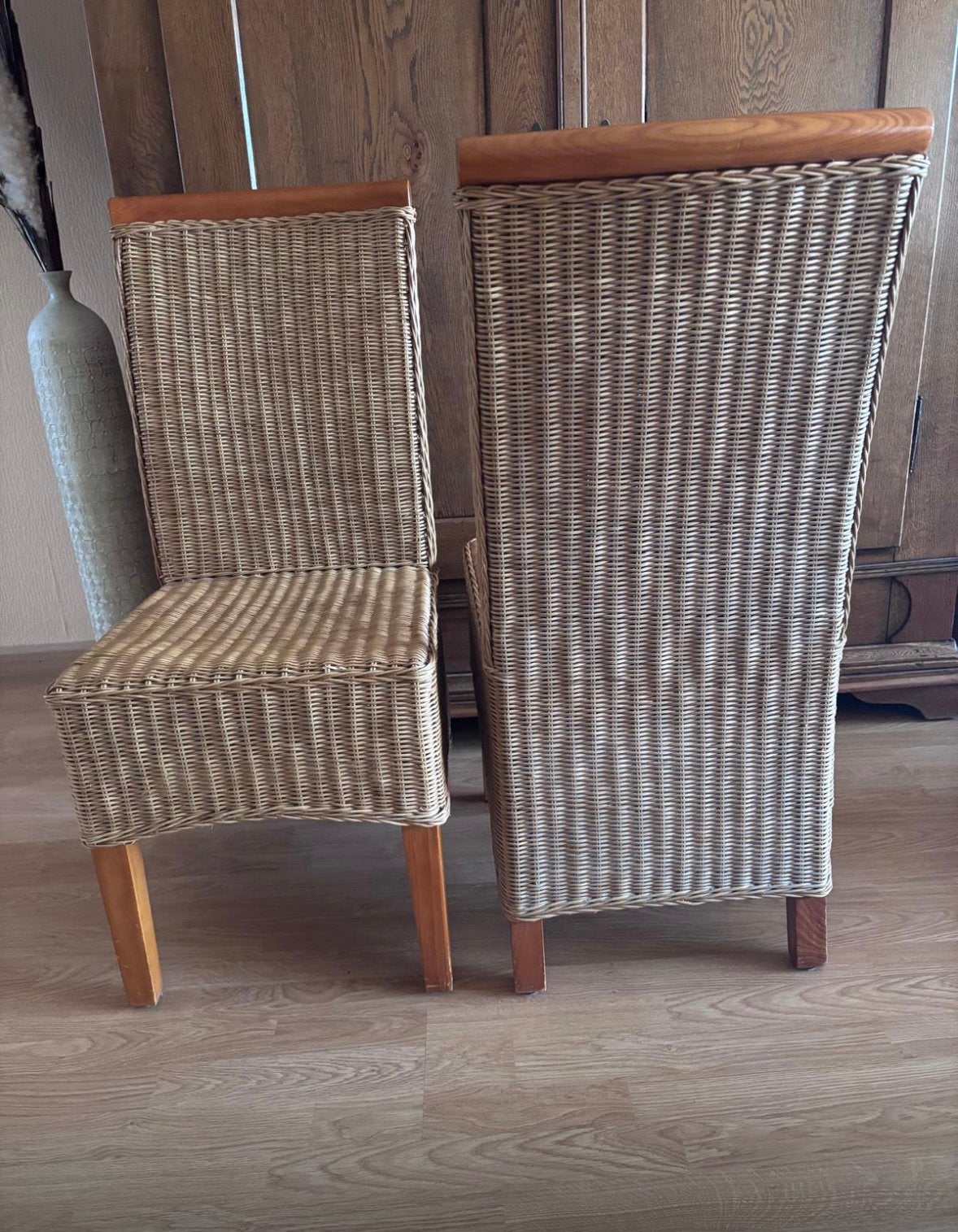 4 eettafel stoelen, Ophalen, Zo goed als nieuw