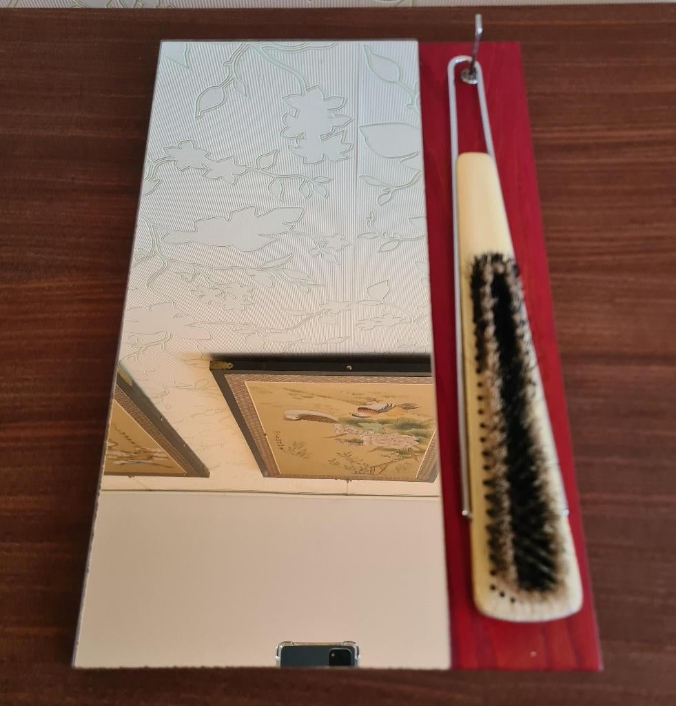 te koop: spiegel met kledingborstel, retro vintage jaren 70, Ophalen of Verzenden, Huis en Inrichting