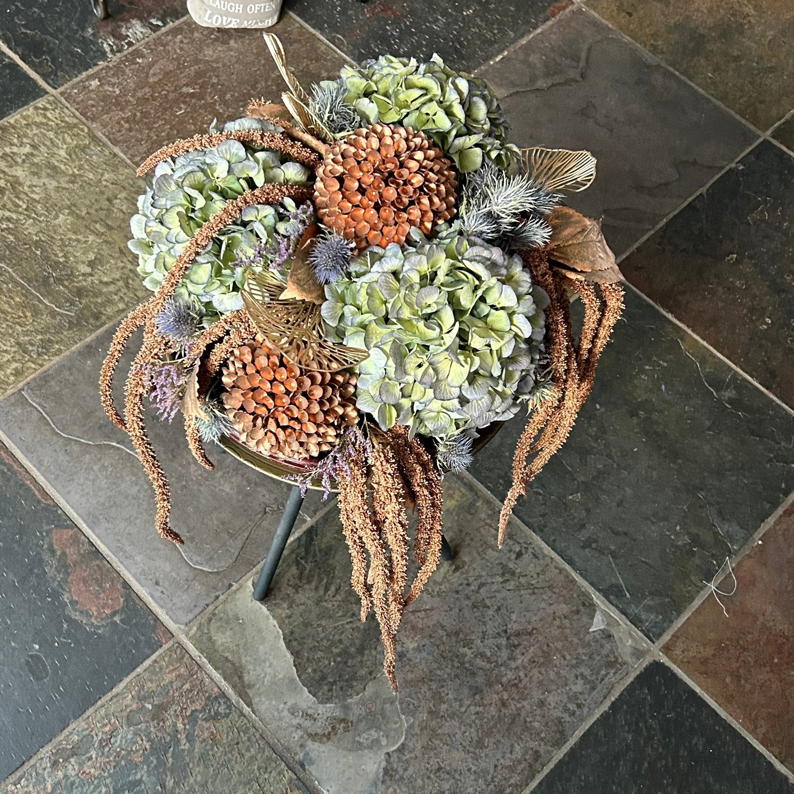 Bloemstuk met gedroogde hortensia’s en kunstbloemen., Ophalen, Gebruikt, Onbekend, Onbekend