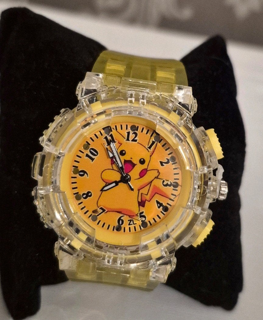 Pokemon horloge met verlichting NIEUW, Ophalen of Verzenden, Nieuw, Overige kleuren, Armband