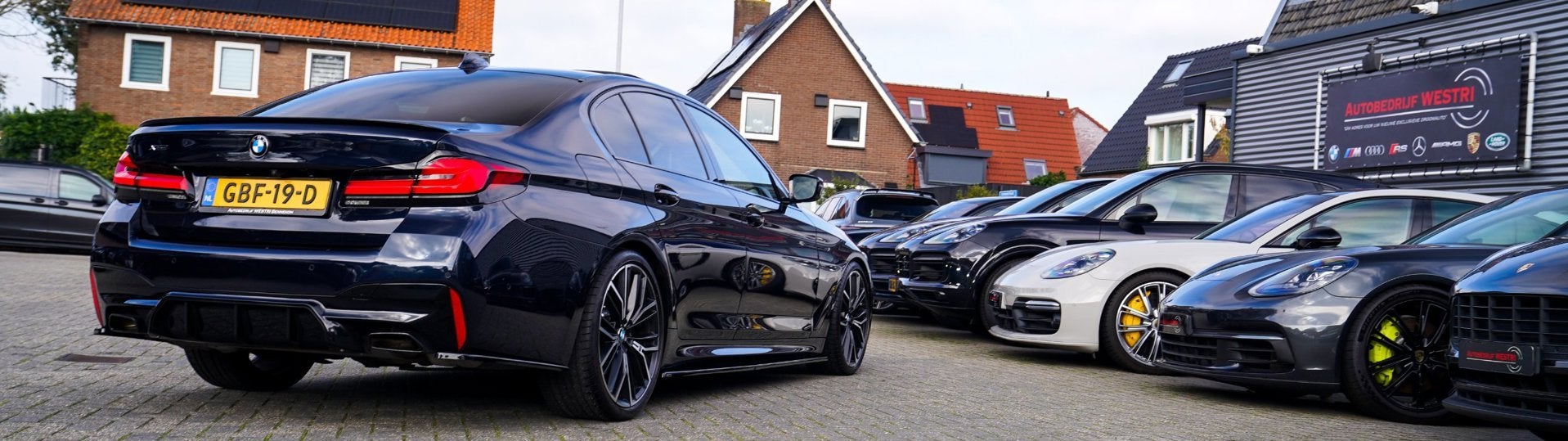 BMW 5-serie 545e xDrive High Executive | Head Up Display | M, Auto's, Gebruikt, 2000 kg, Zwart, Bedrijf