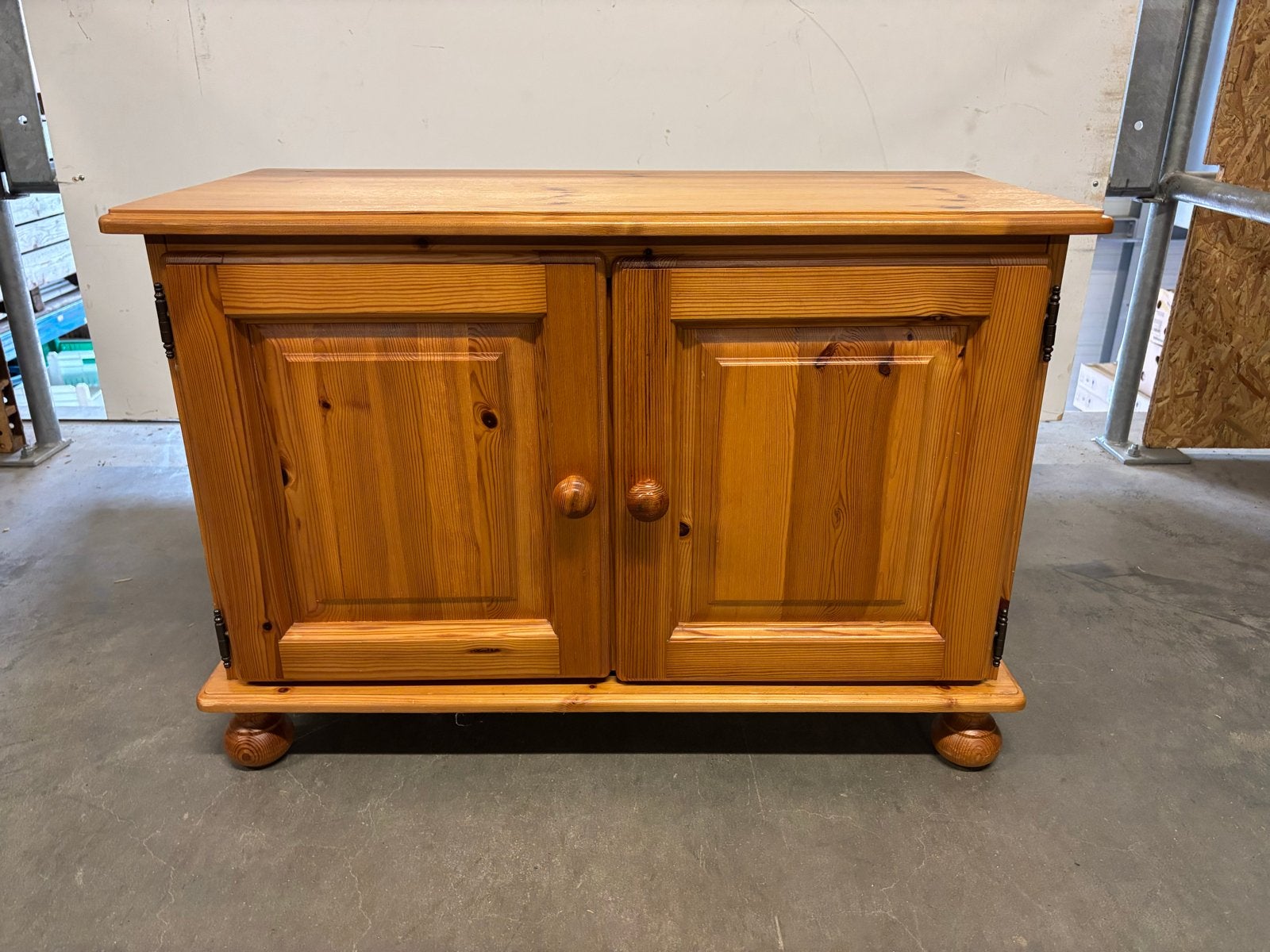 Twee houten kasten, Ophalen, Gebruikt