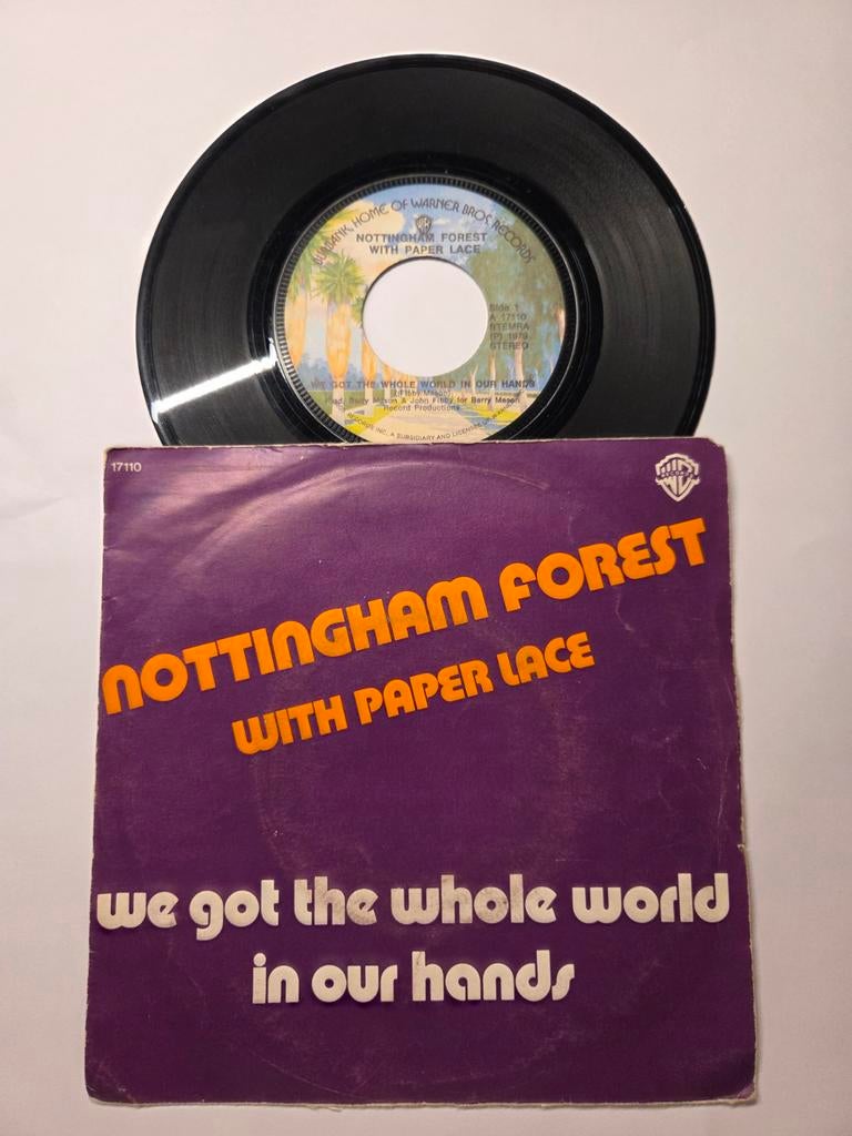Nottingham forest with paper lace - We got the whole world, Cd's en Dvd's, Vinyl Singles, Gebruikt, 7 inch, Single, Ophalen of Verzenden