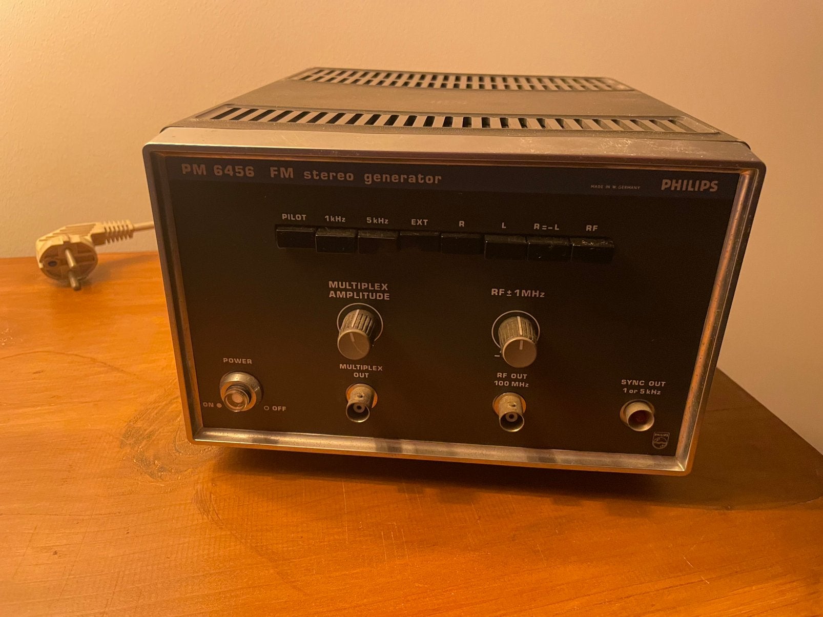 Philips PM6456 FM stereo generator, Telecommunicatie, Zenders en Ontvangers, Ophalen of Verzenden, Zender
