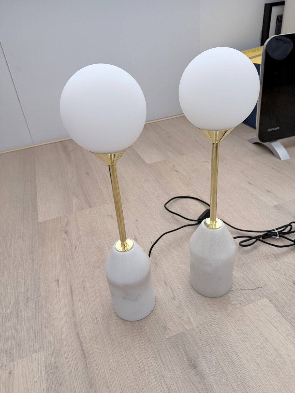 Set van 2 originele MADE tafellampen / nachtlampen, Ophalen, Wit, Zo goed als nieuw, G9