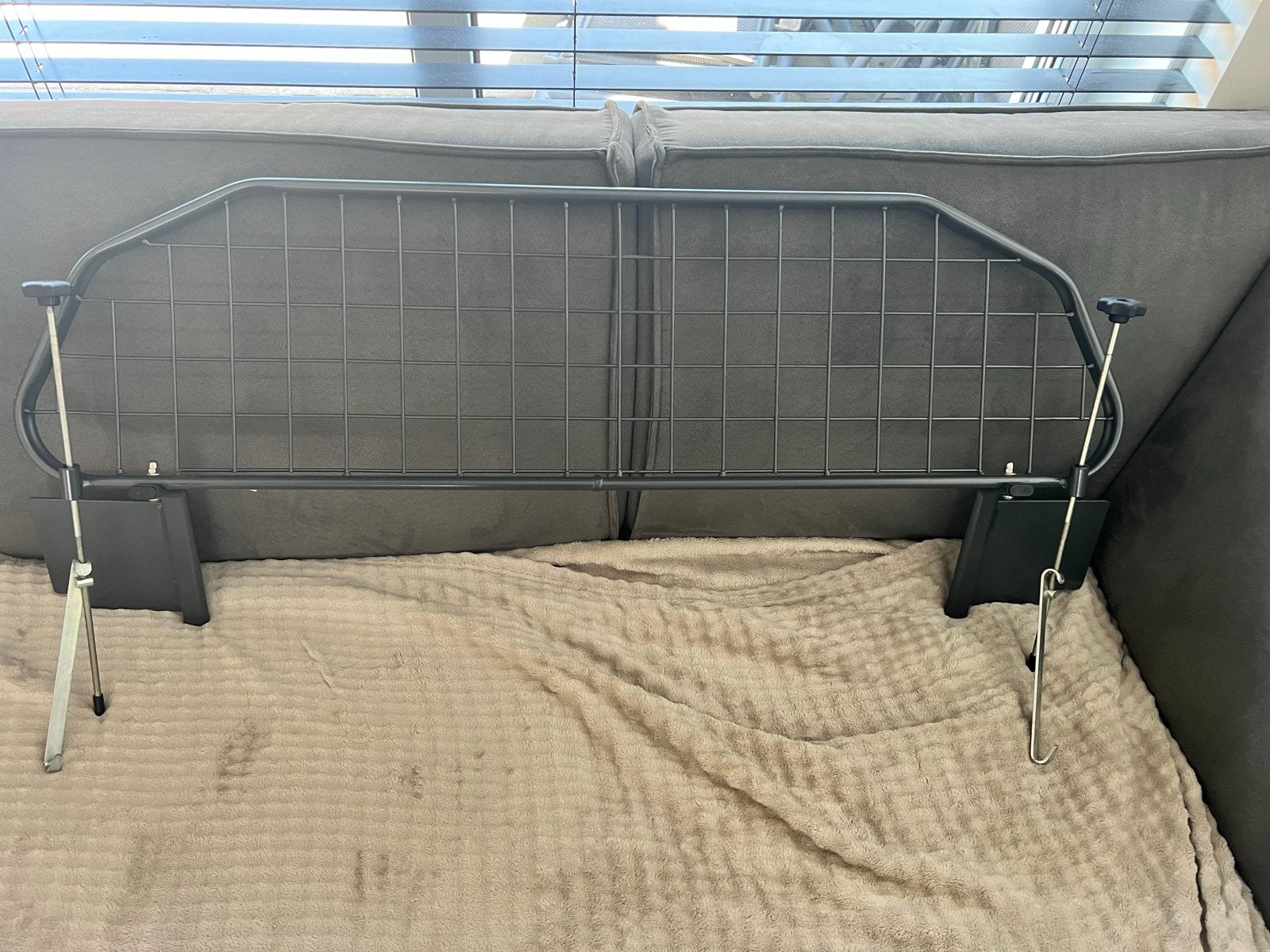 Travall hondenrek / bagagerek volkswagen golf, Ophalen, Zo goed als nieuw