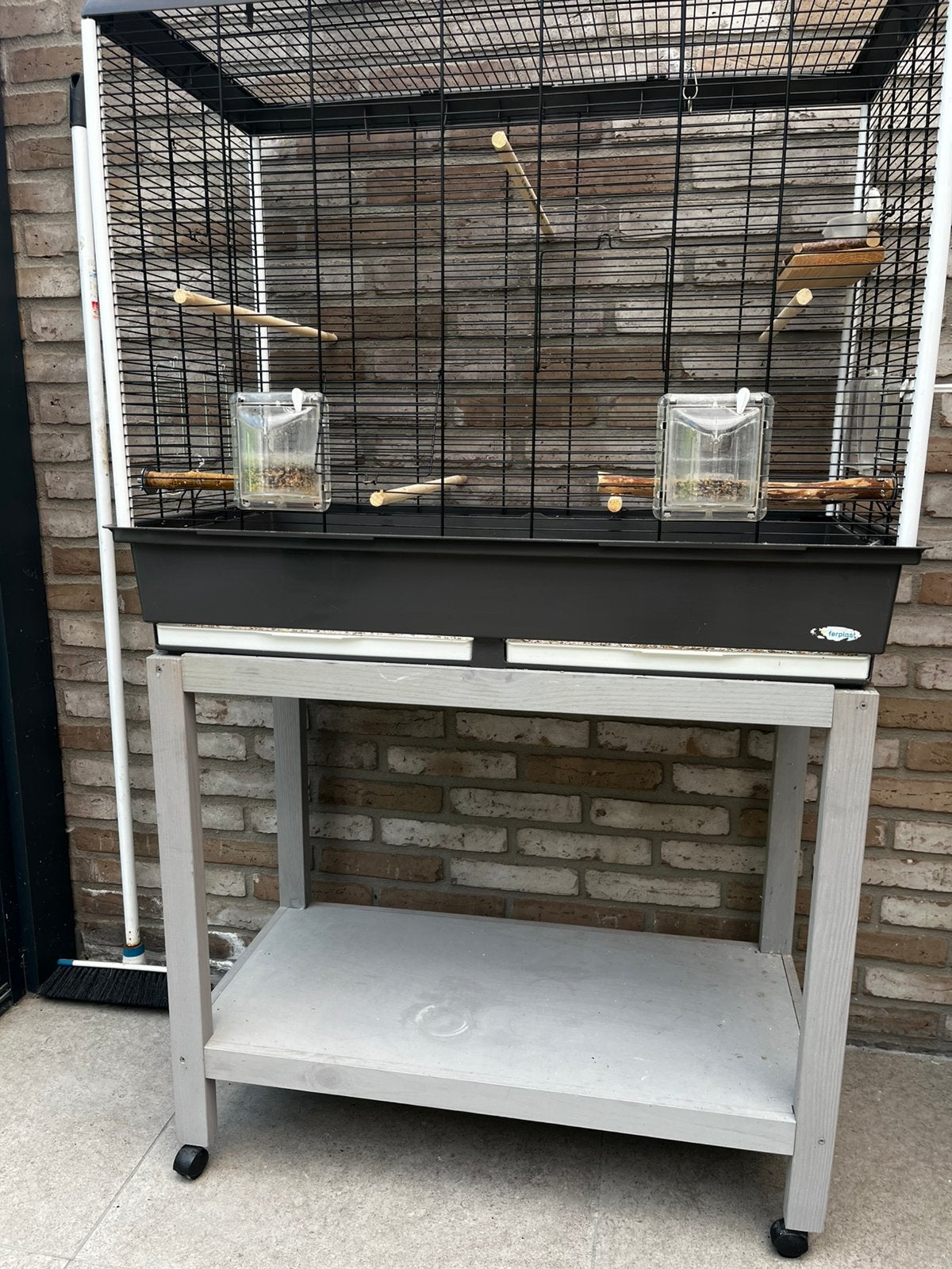 Grote vogelkooi, incl. tafel., Ophalen, Zo goed als nieuw, Metaal, Vogelkooi