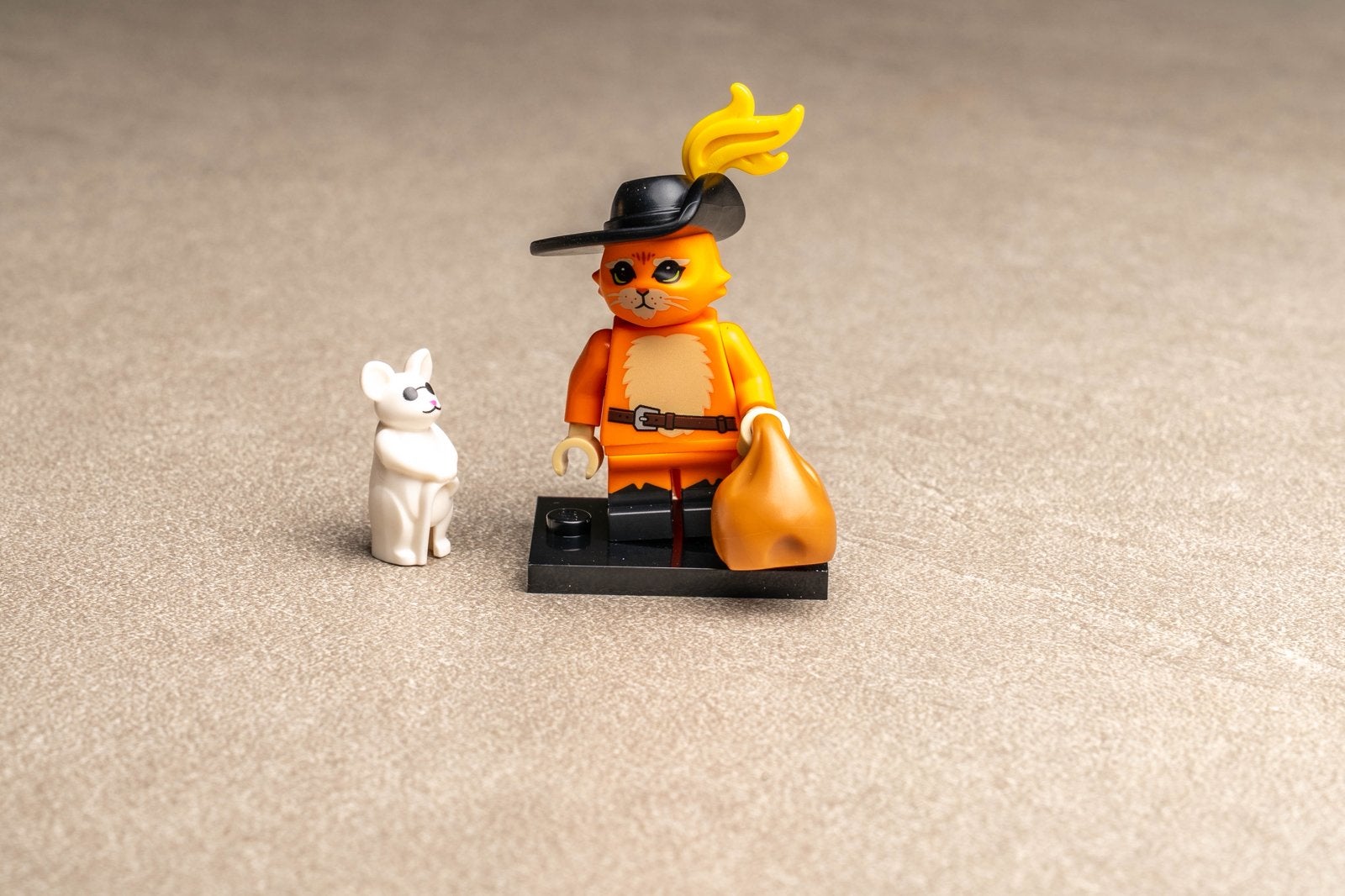 Lego minifigures series Shrek Puss in Boots, Ophalen of Verzenden, Zo goed als nieuw