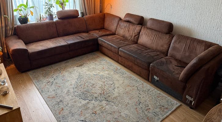 Gratis: Grote U-bank met uitschuifdeel(Ideaal voor keet etc), Ophalen, Gebruikt, 300 cm of meer, 150 cm of meer