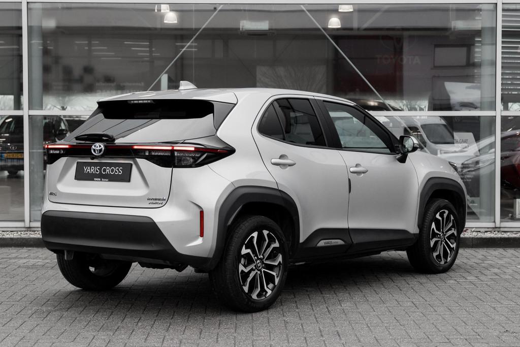 Toyota Yaris Cross 1.5 Hybrid AWD l PDC, Auto's, Toyota, Automaat, Gebruikt, 1490 cc, Bedrijf