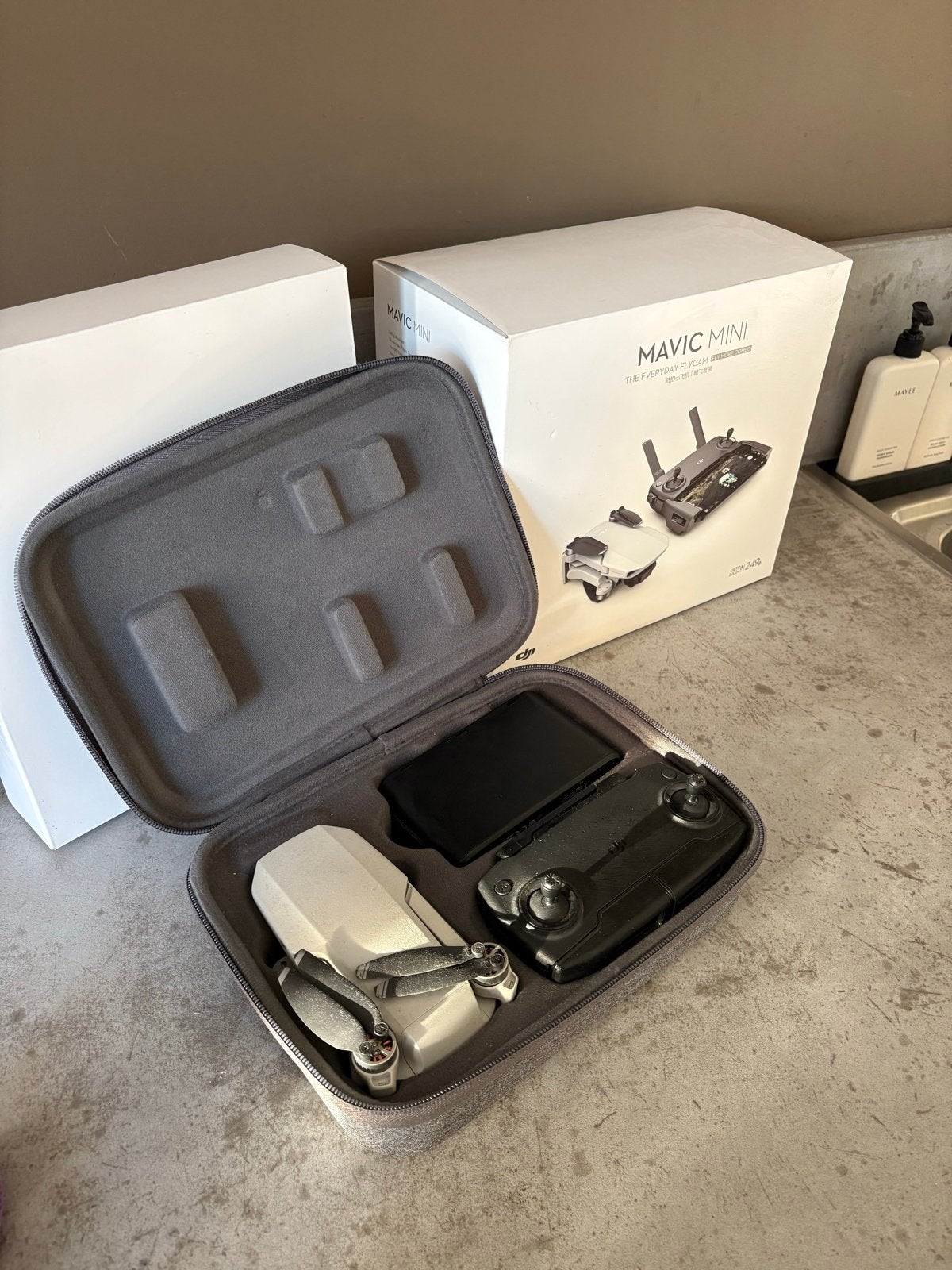 DJI Mavic Mini Fly More Combo - Zo goed als nieuw, Cameradrone, Extra accu('s), Zo goed als nieuw, 1 tot 5 kilometer