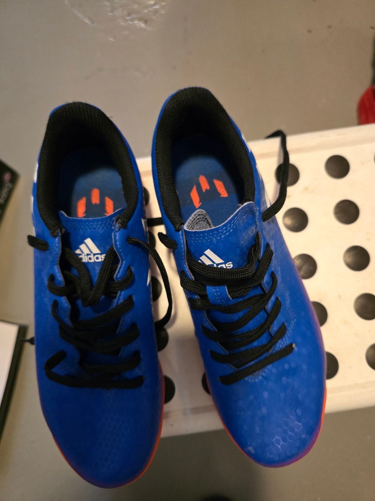 Adidas zaalvoetbalschoenen - Maat 38, Ophalen of Verzenden, Zo goed als nieuw, Schoenen