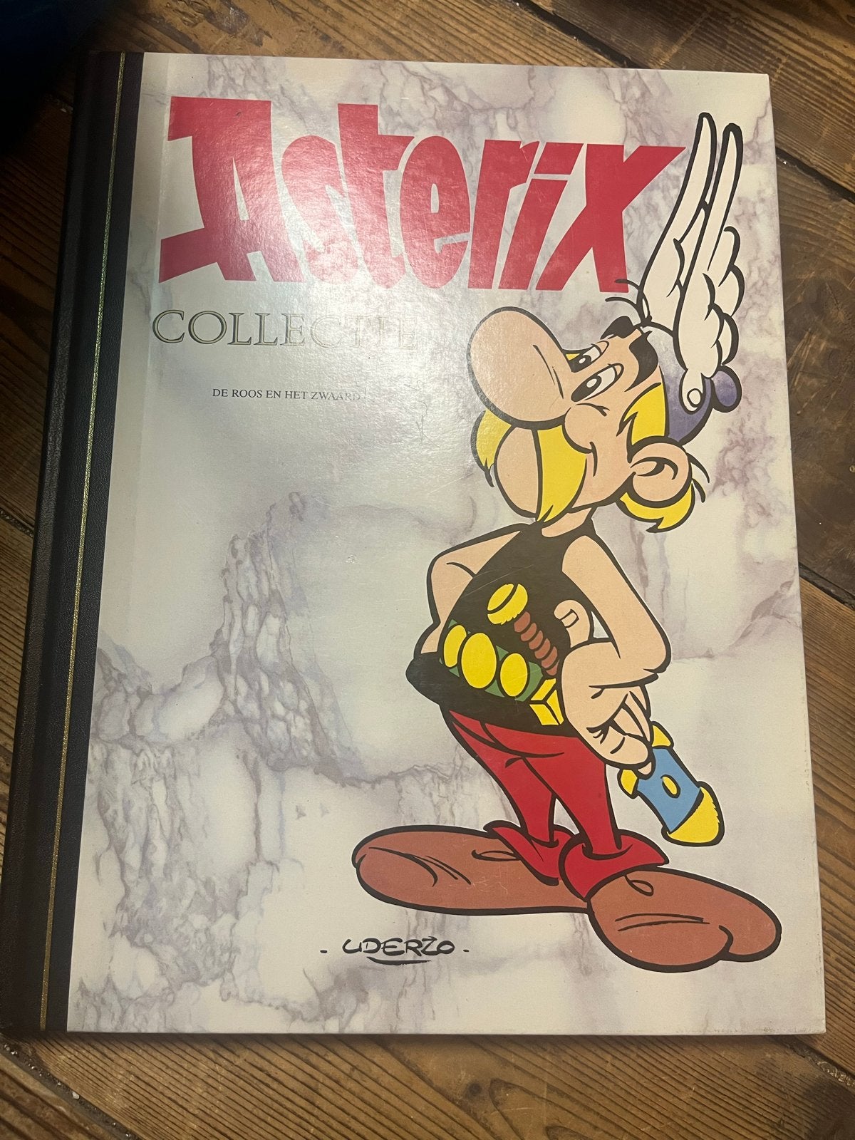 Asterix Collectie: De Roos en het Zwaard - Hardcover, Boeken, Eén stripboek, Ophalen of Verzenden, Zo goed als nieuw