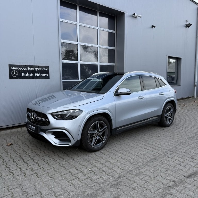 Mercedes-Benz GLA 180 *AMG, Pano, Keyless* 180 Business Sol., Gebruikt, 4 cilinders, Bedrijf, 1470 kg