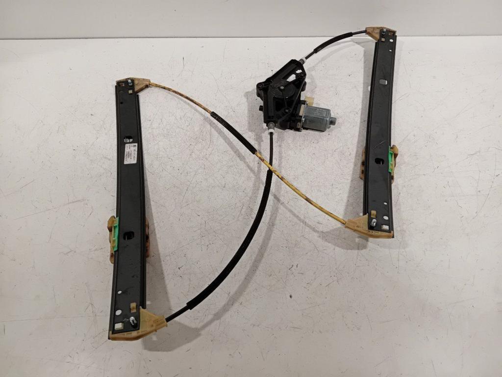 Raammechaniek elektrisch rechts voor Skoda Octavia, Onderdelen@venauto.nl, Van der Ven Autorecycling B.V., Gebruikt, Ettenseweg 76, 4706 PB Roosendaal, The Netherlands