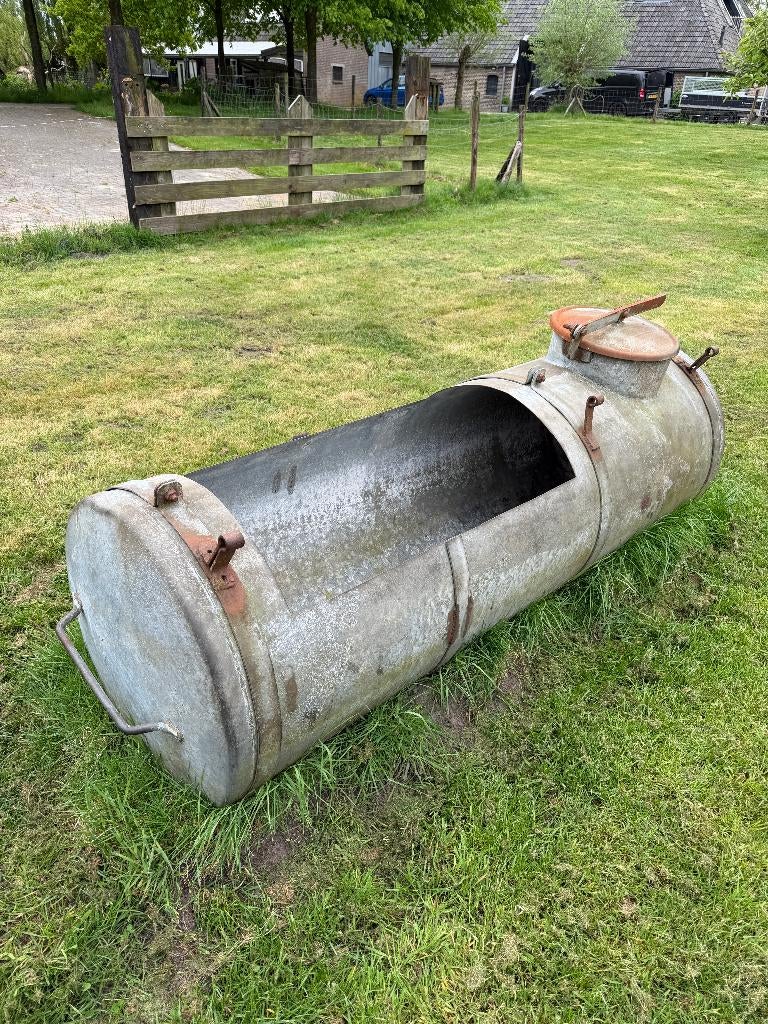 drinkbak uit oude giertank