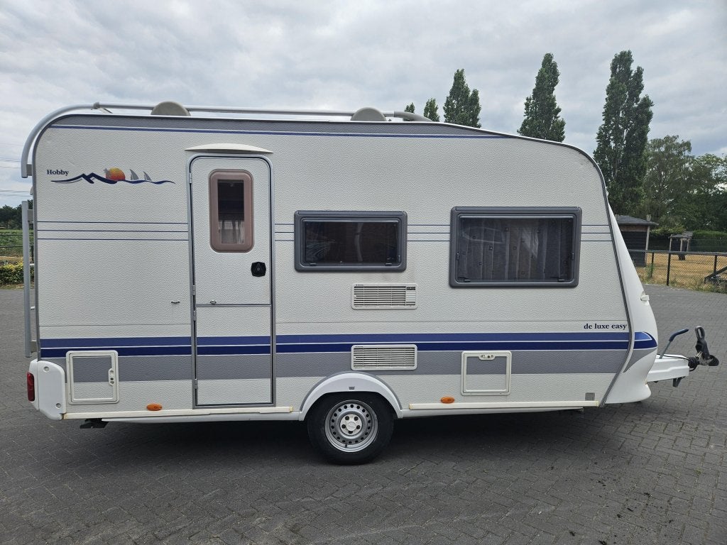 Hobby De luxe Easy 400 SF (1057311), Caravans en Kamperen, Caravans, Hobby, Treinzit, 750 - 1000 kg, Particulier