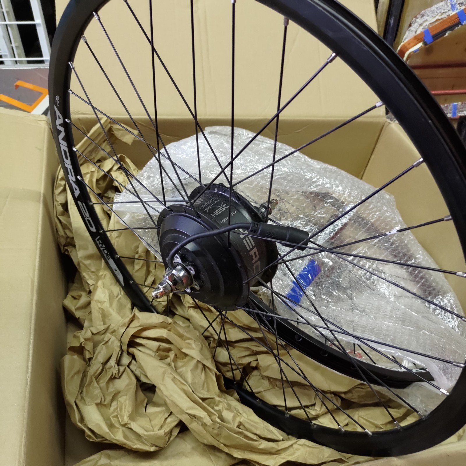 2 fietswielen electrische achterwiel Hercules, Ophalen