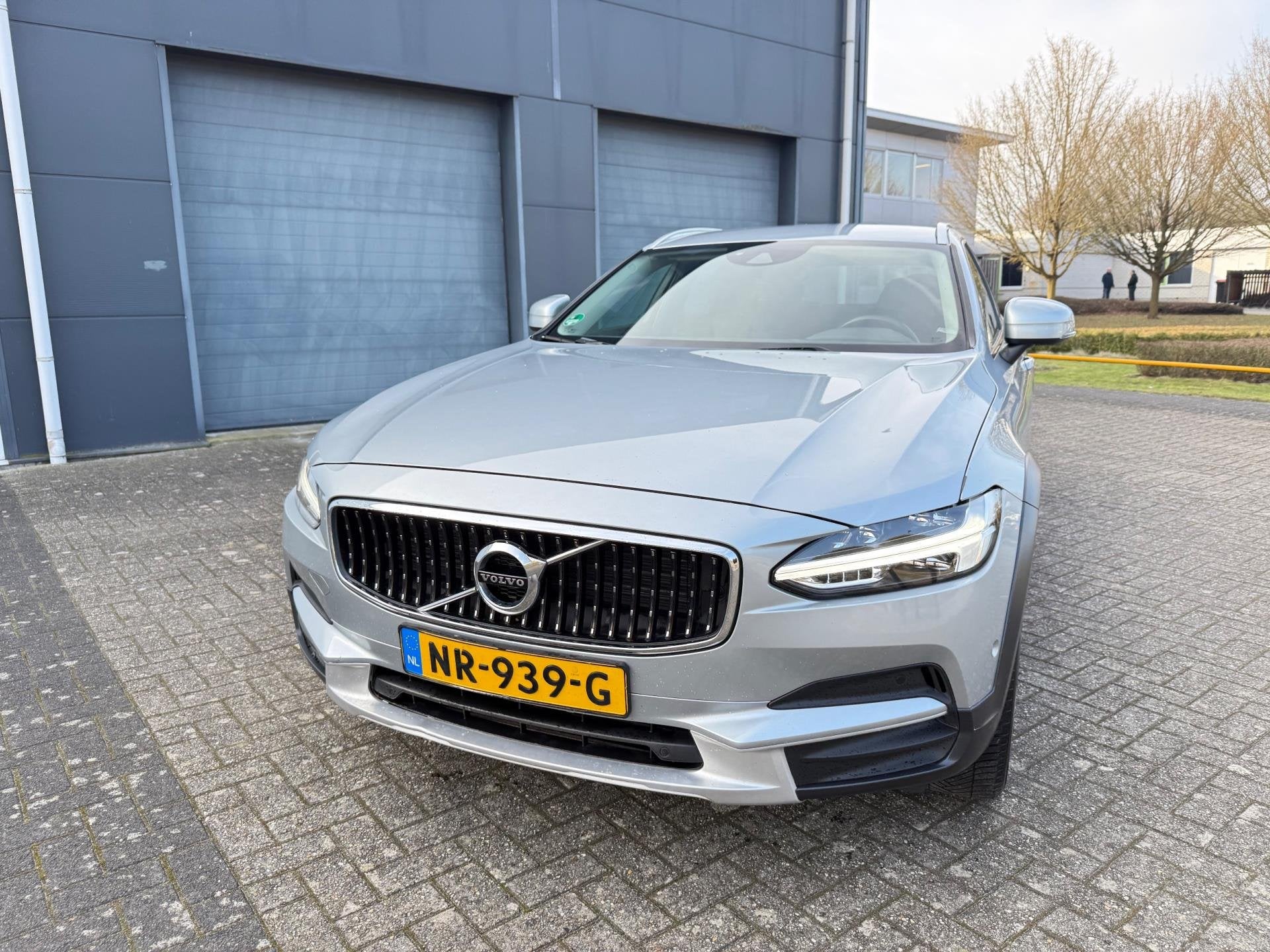Volvo V90 Cross Country 2.0 D4 Pro Stuurverwarming Pilot ass, Auto's, Volvo, Automaat, 1969 cc, 1760 kg, Diesel