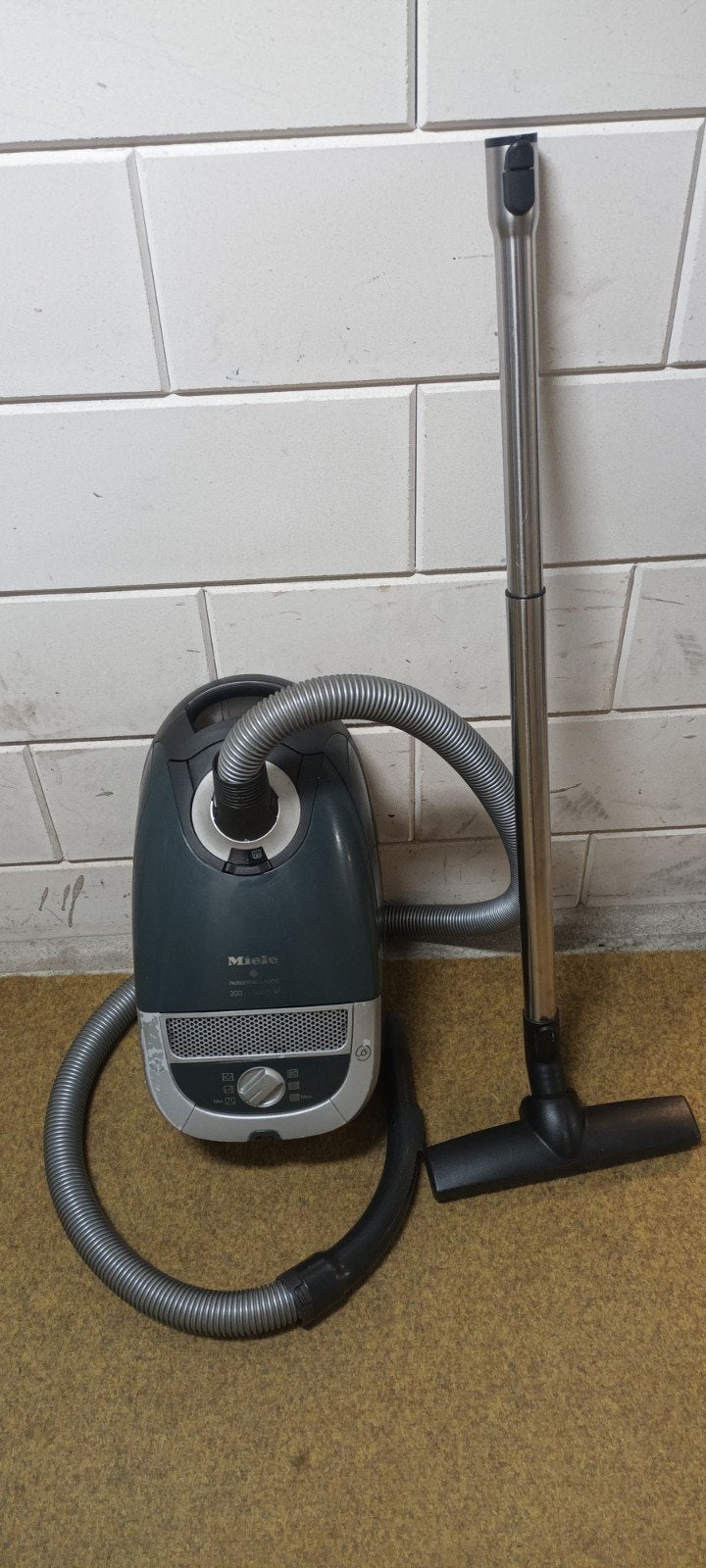 Miele Parket & Co. 5000.( 300.....2000 Watt ), Witgoed en Apparatuur, Gebruikt, 1600 tot 2000 watt, Miele, Sledestofzuiger